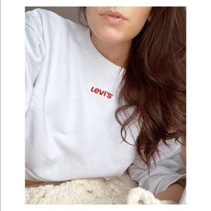 WHITE LEVIS CROPPED CREWNECK SWEATER